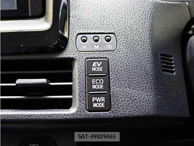 Toyota VOXY HYBRID 2014-03 8872315-27