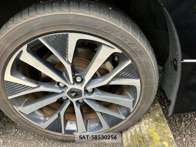 Toyota VOXY HYBRID 2023-01 8882690-8