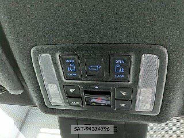 Toyota VOXY HYBRID 2022-07 8882689-16
