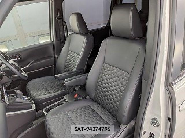 Toyota VOXY HYBRID 2022-07 8882689-17