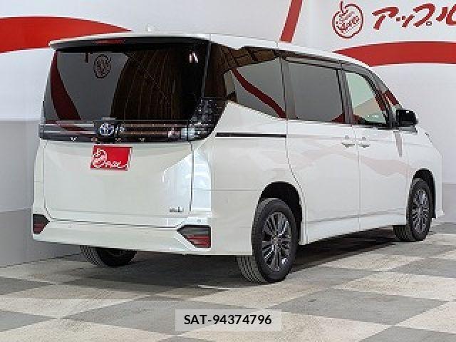 Toyota VOXY HYBRID 2022-07 8882689-21