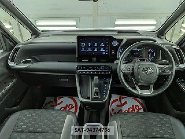 Toyota VOXY HYBRID 2022-07 8882689-8