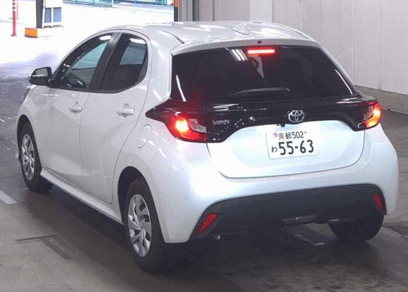Toyota YARIS 2024-04 922431-1