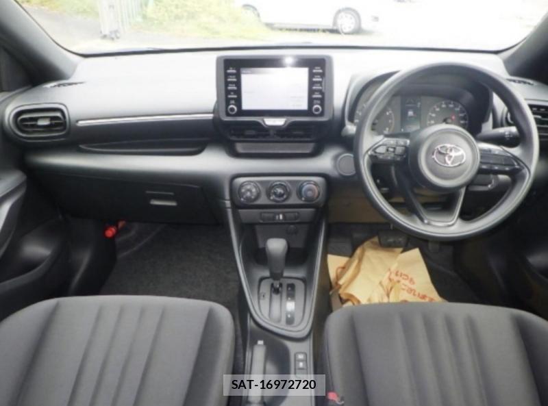 Toyota YARIS 2024 1095960-5