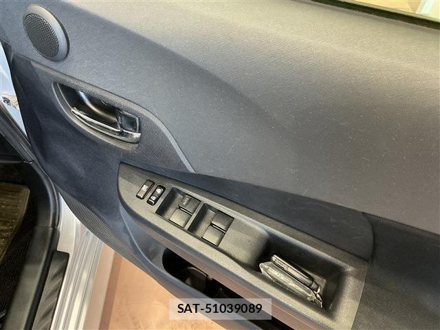 Subaru TREZIA 2013-03 6266175-14