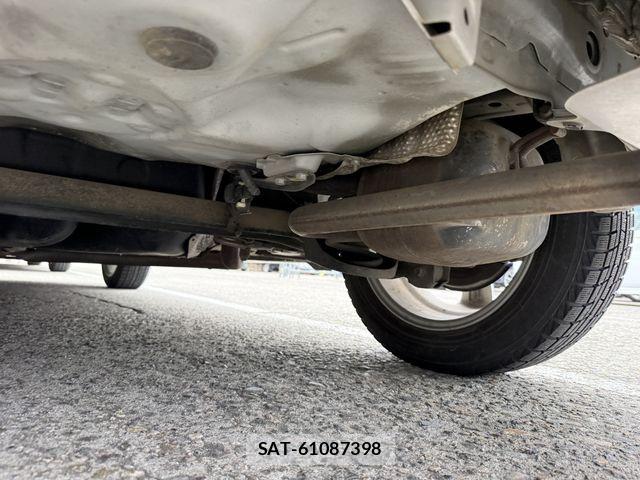 Subaru TREZIA 2011-01 6273168-15