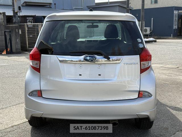 Subaru TREZIA 2011-01 6273168-3