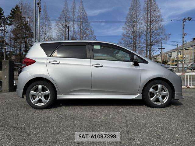 Subaru TREZIA 2011-01 6273168-5