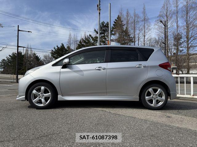 Subaru TREZIA 2011-01 6273168-8