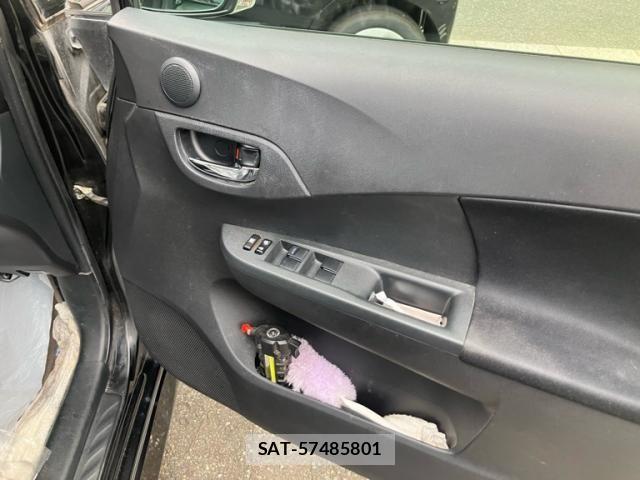 Subaru TREZIA 2011-08 8662092-12