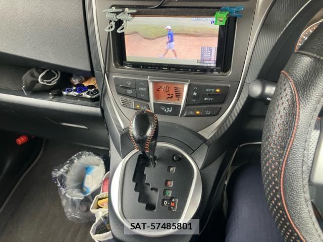 Subaru TREZIA 2011-08 8662092-20
