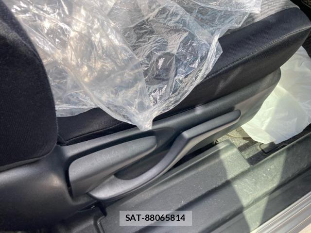 Subaru TREZIA 2012-03 8782438-19