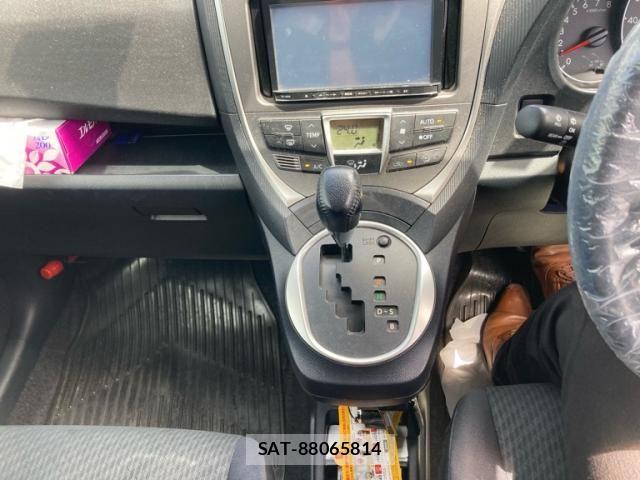 Subaru TREZIA 2012-03 8782438-20