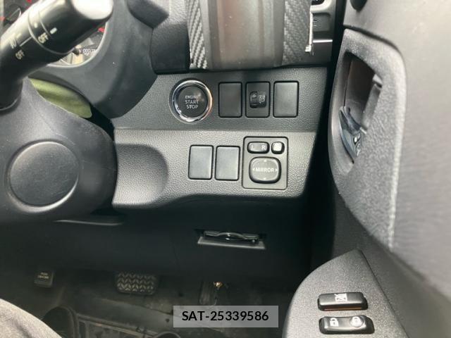 Subaru TREZIA 2011-01 8832202-22
