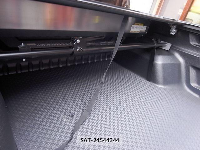Mitsubishi TRITON 2024-09 808881-25