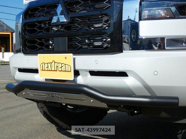 Mitsubishi TRITON 2024-12 1127605-4
