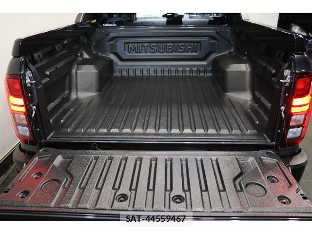 Mitsubishi TRITON 2024-10 1170309-10