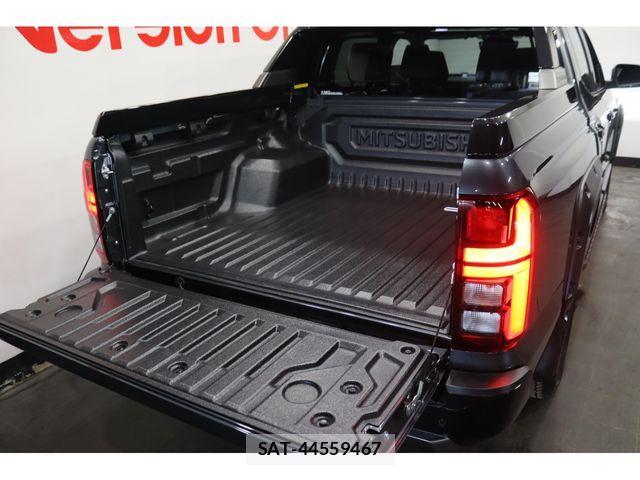 Mitsubishi TRITON 2024-10 1170309-23