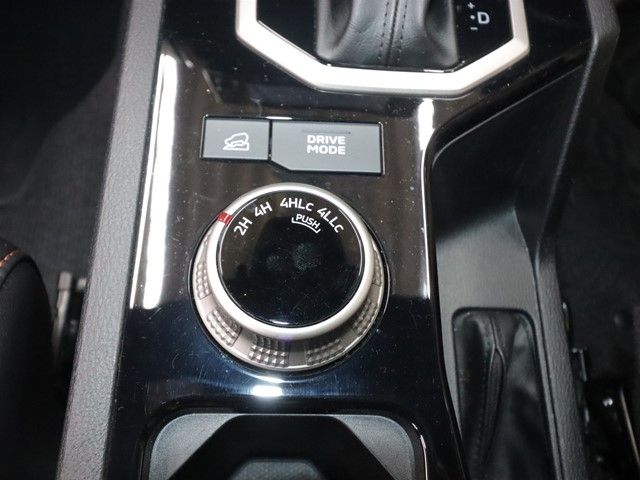 Mitsubishi TRITON 2024-09 1550034-16