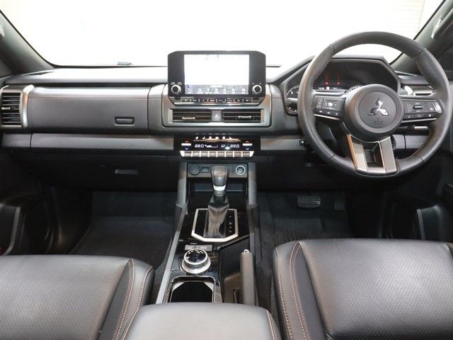 Mitsubishi TRITON 2024-09 1550034-2