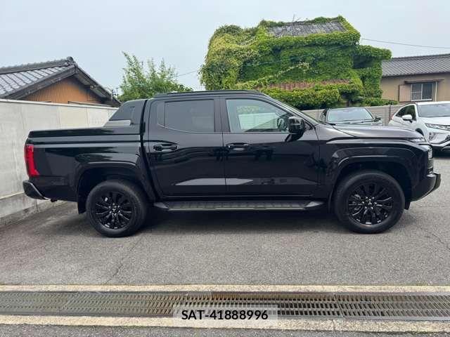 Mitsubishi TRITON 2024-11 1695353-13