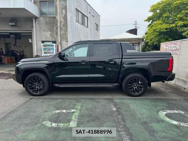 Mitsubishi TRITON 2024-11 1695353-14