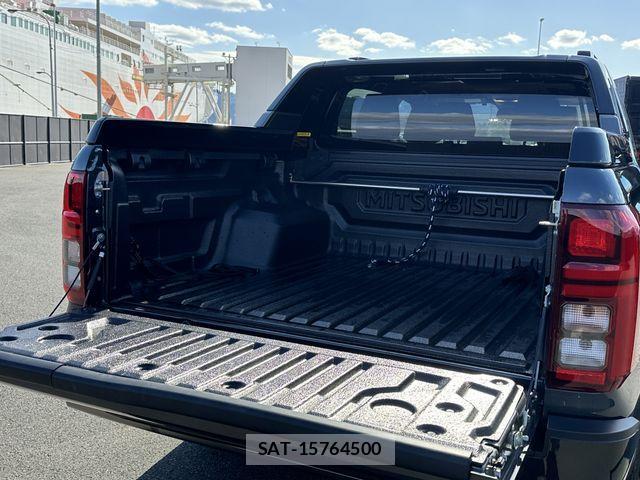 Mitsubishi TRITON 2024-03 2217749-16