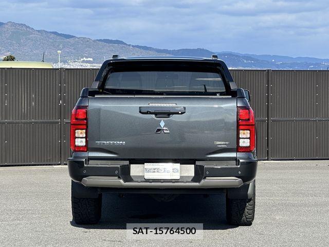 Mitsubishi TRITON 2024-03 2217749-21