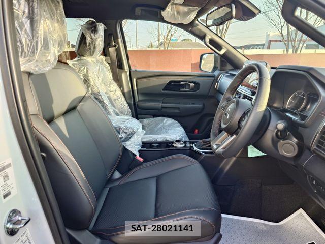 Mitsubishi TRITON 2024-07 3910784-9