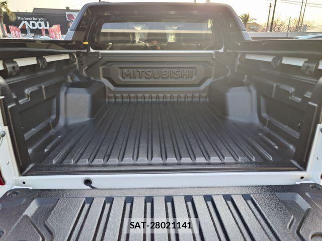 Mitsubishi TRITON 2024-07 3910784-23