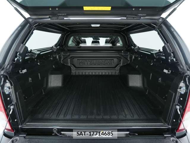 Mitsubishi TRITON 2024-03 4991937-8