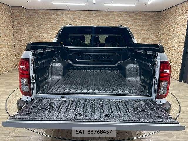 Mitsubishi TRITON 2024-11 5881428-12