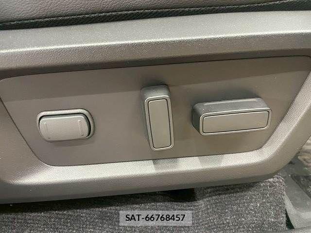 Mitsubishi TRITON 2024-11 5881428-8