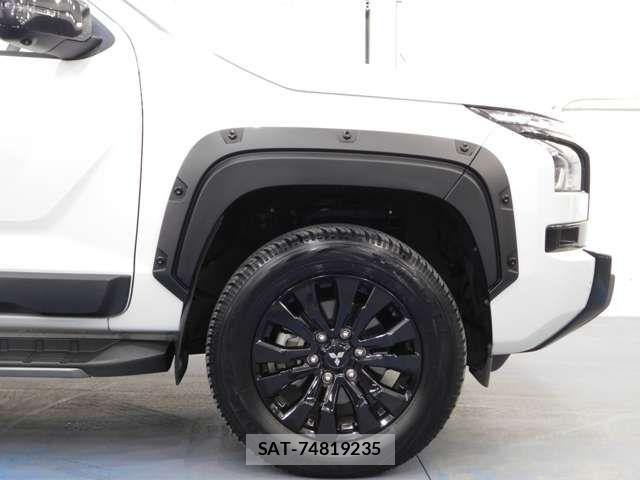 Mitsubishi TRITON 2024-09 6615360-3