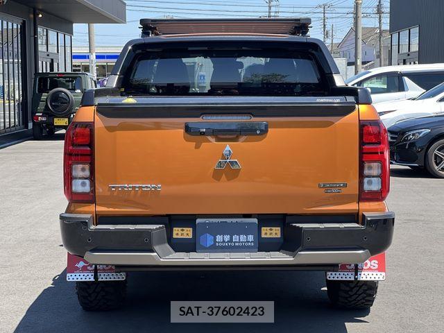 Mitsubishi TRITON 2025-12 6717595-1