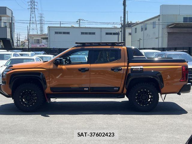 Mitsubishi TRITON 2025-12 6717595-7