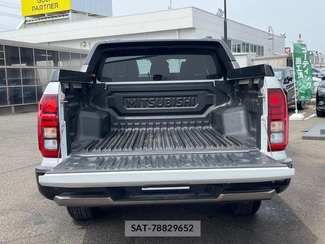 Mitsubishi TRITON 2025-04 6717597-9