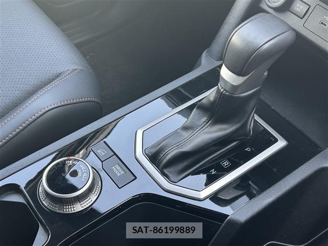 Mitsubishi TRITON 2024-02 6717596-17