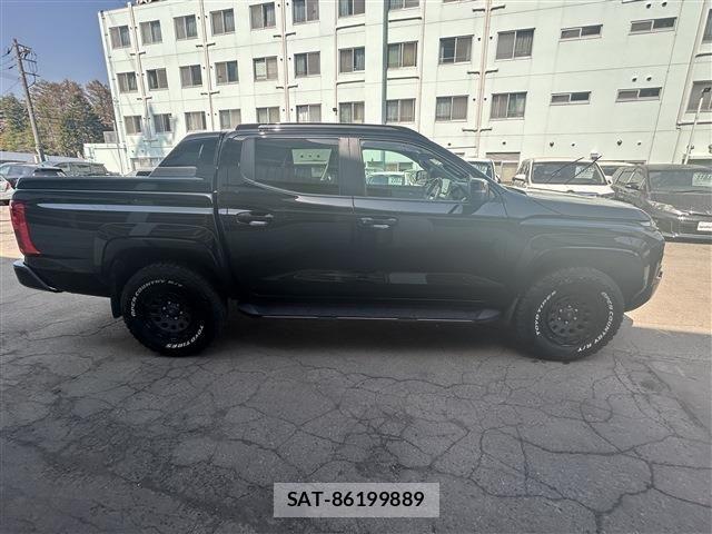 Mitsubishi TRITON 2024-02 6717596-2