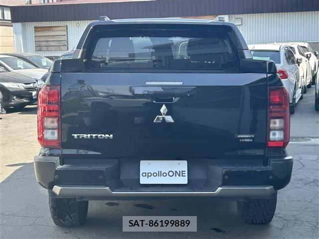 Mitsubishi TRITON 2024-02 6717596-3