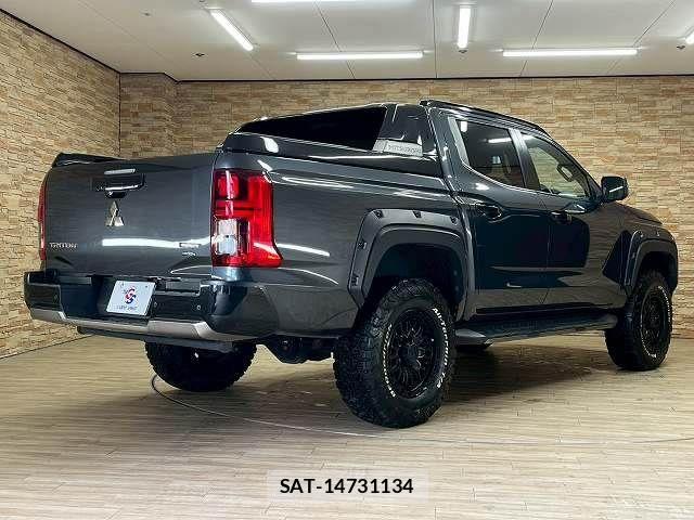 Mitsubishi TRITON 2024-08 6817707-15