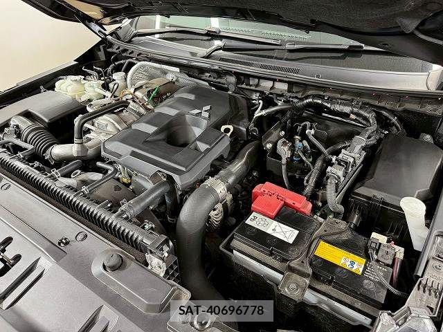 Mitsubishi TRITON 2024-02 6817706-17