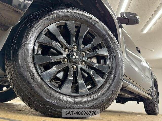 Mitsubishi TRITON 2024-02 6817706-19