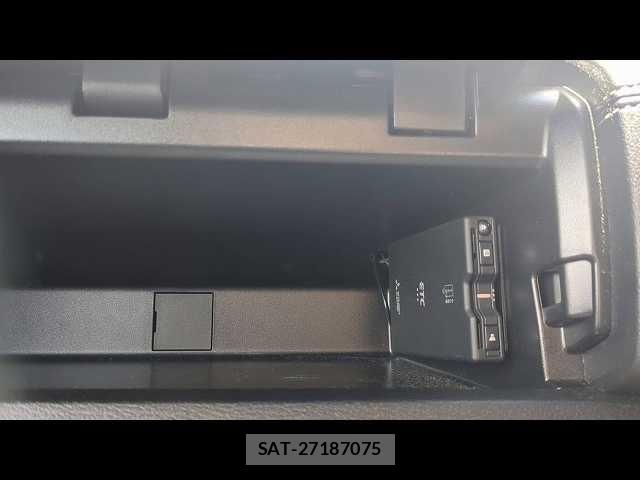 Mitsubishi TRITON 2024-05 7360239-11