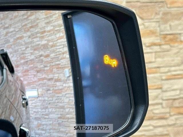 Mitsubishi TRITON 2024-05 7360239-7