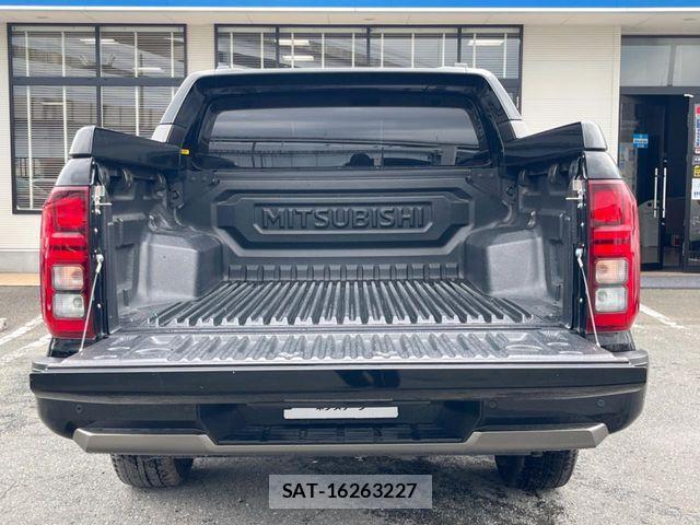 Mitsubishi TRITON 2024-11 7394594-12
