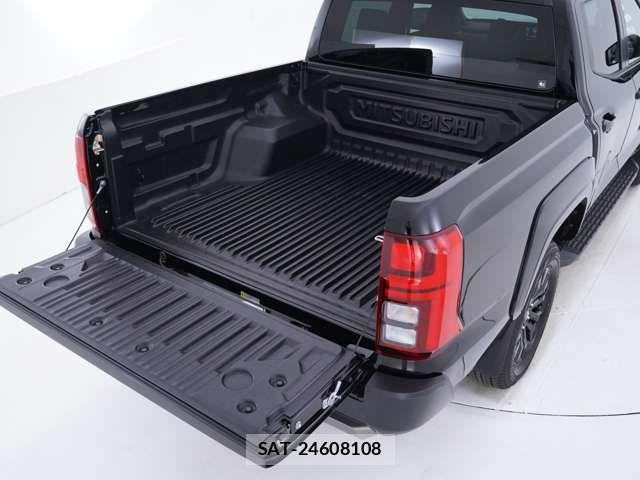 Mitsubishi TRITON 2025-06 7880163-18