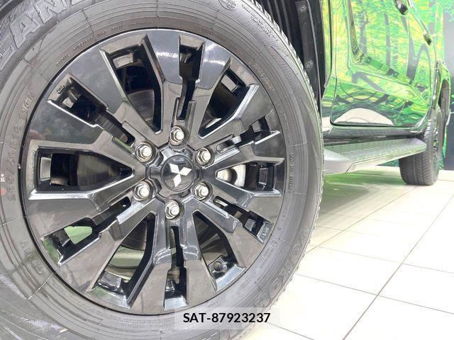Mitsubishi TRITON 2024-10 7903549-13