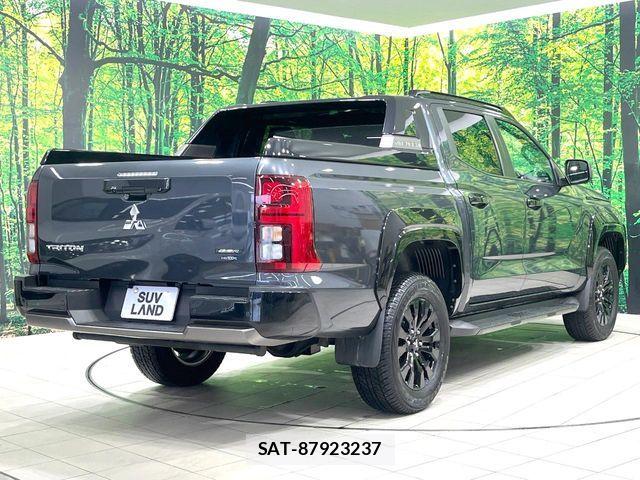 Mitsubishi TRITON 2024-10 7903549-17