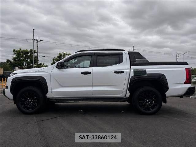 Mitsubishi TRITON 2024-09 8102369-10